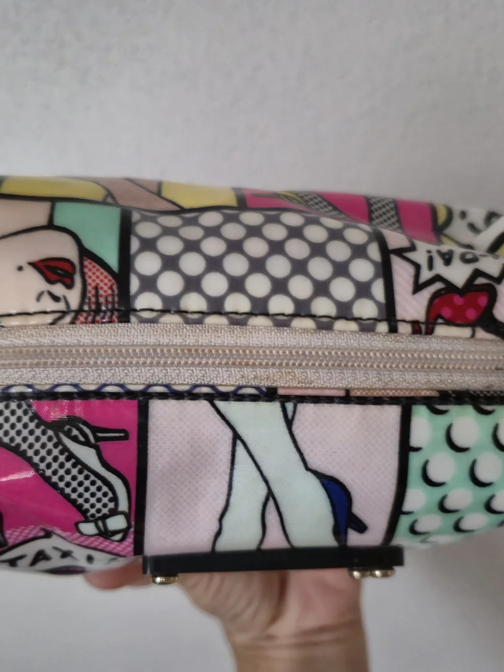kate spade Multicolor Comic Print Cosmetic Pouch